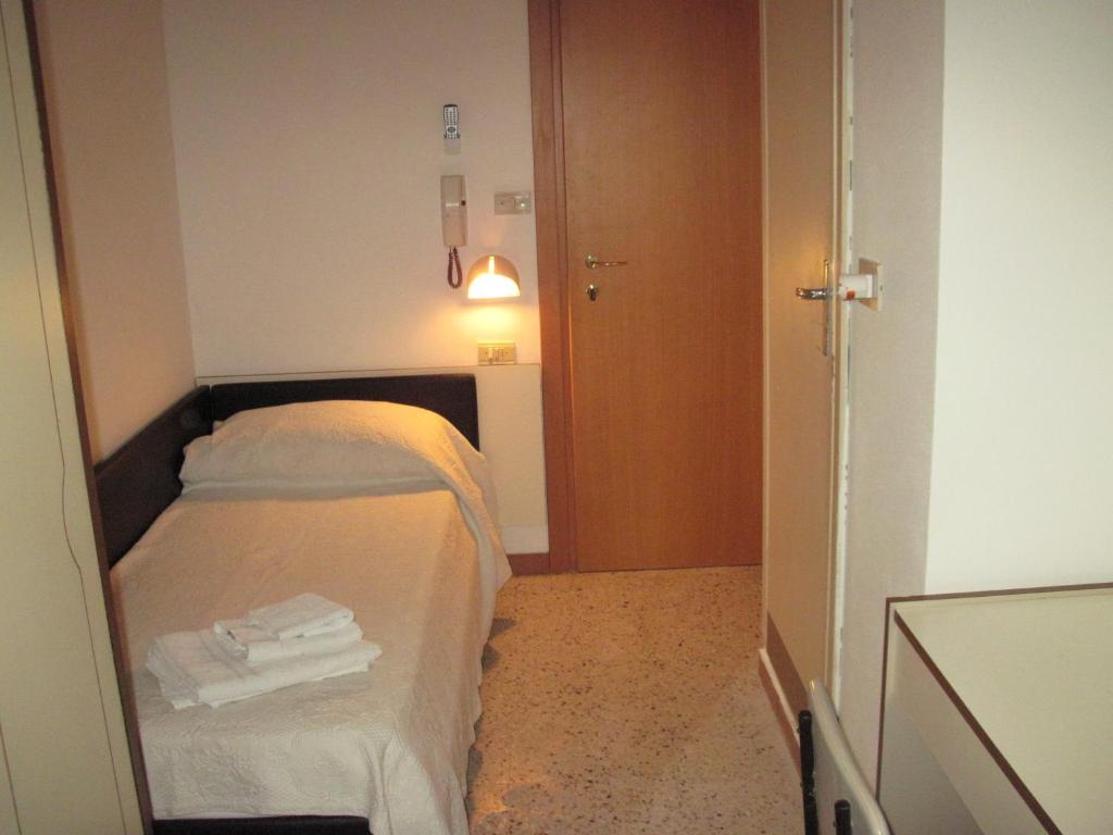 Hotel Tv Rimini Luaran gambar