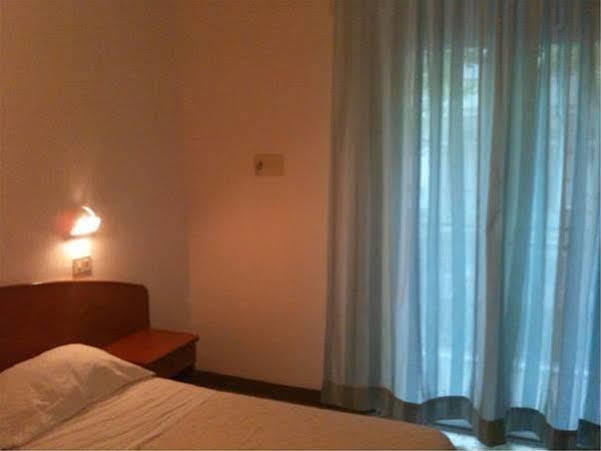 Hotel Tv Rimini Luaran gambar